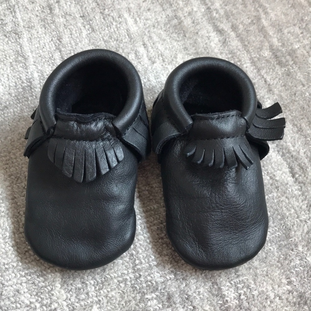 FreshlyPicked Baby Moccasins, Black Leather, Sz 4